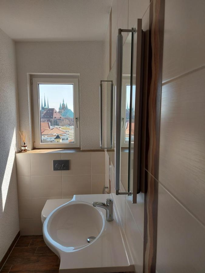 ארפורט At The Top - Penthouse Ueber Den Daechern Der Stadt מראה חיצוני תמונה